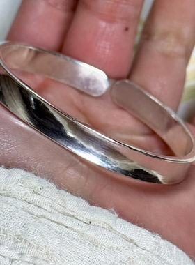 狮子山银饰足银光面简约情侣手镯