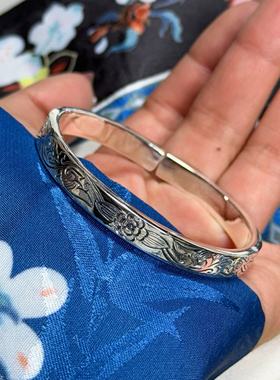 寸子莲花型卷草錾刻足银复古手镯
