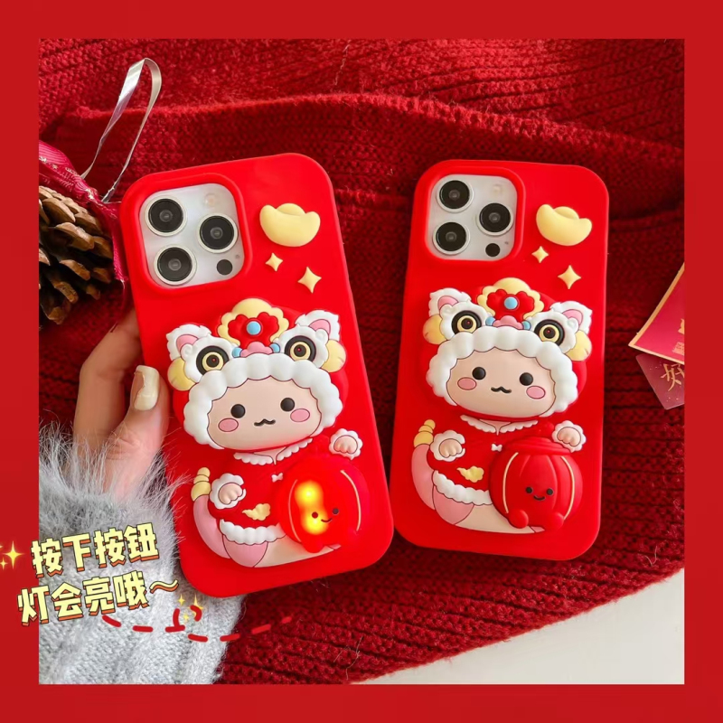 新年红色灯笼福娃适用苹果16promax手机壳带灯光iPhone15/14/13软硅胶保护套加厚全包防摔立体支架15por潮女