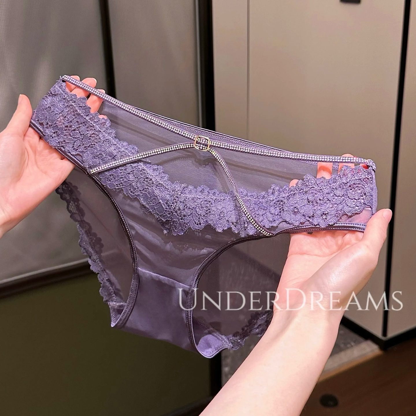 欧美钻饰复古重工蕾丝内裤