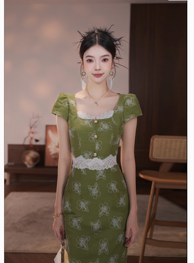 【周子仪】绿色高级感方领连衣裙女夏季长裙2026年新款气质裙子
