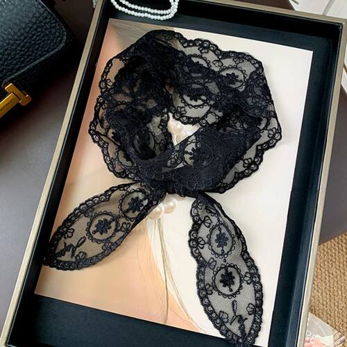 2025 New Ins Vintage White Lace Long Silk Scarf Women's Vers