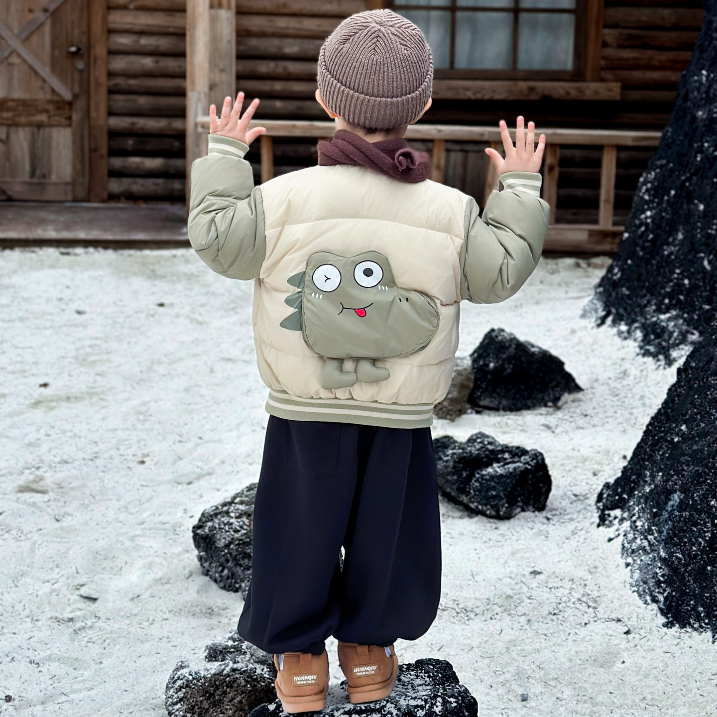 男童羽绒服轻薄保暖