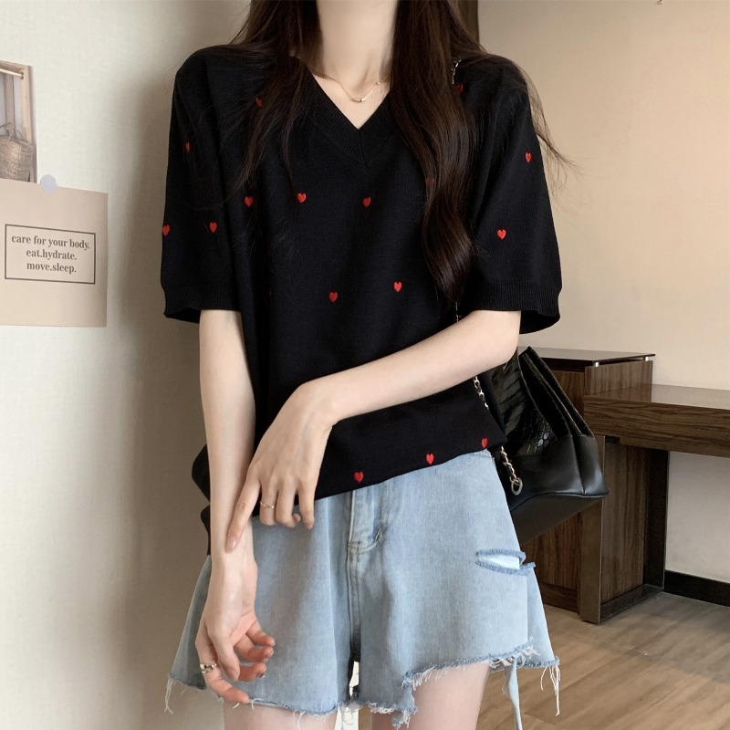 刺绣V领冰丝短袖T恤女夏季2025新款时尚韩版宽松显瘦针织上衣女潮