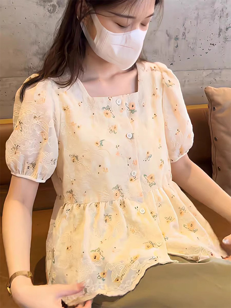 甜美碎花衬衫女短袖t恤女夏季2025新款时尚泡泡袖方领蕾丝上衣女