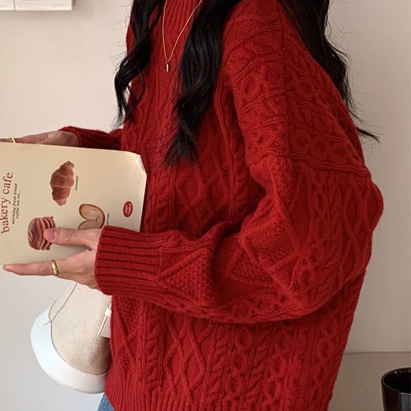 新年红色毛衣女秋冬2025新款外穿复古麻花圆领慵懒套头针织衫上衣