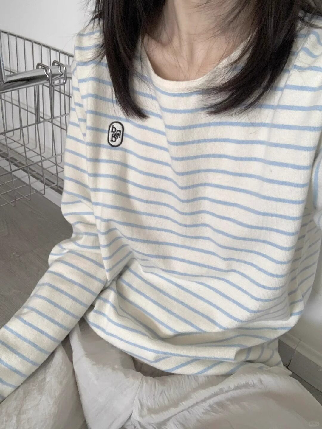 长袖T恤女春秋2025新款日系蓝白条纹圆领套头宽松慵懒风内搭上衣