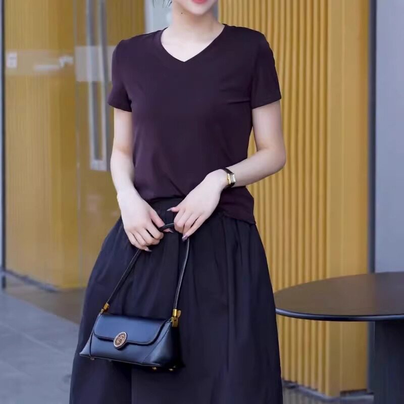 正肩短袖t恤女夏季薄款2026新款独特V领显瘦大码胖mm半袖体恤上衣