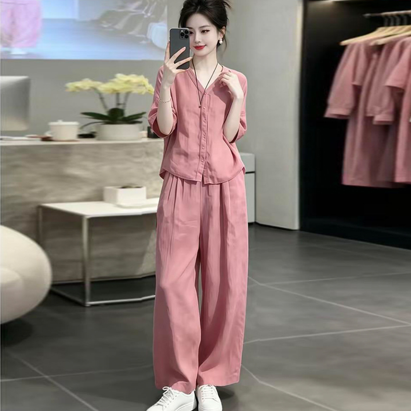 时尚套装女2026夏季新款宽松洋气质韩版中袖V领衬衣阔腿裤两件套