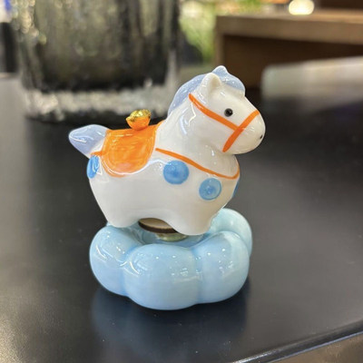 马上有钱景德镇陶瓷转转小马桌面摆件办公室解压治愈新年马年礼物