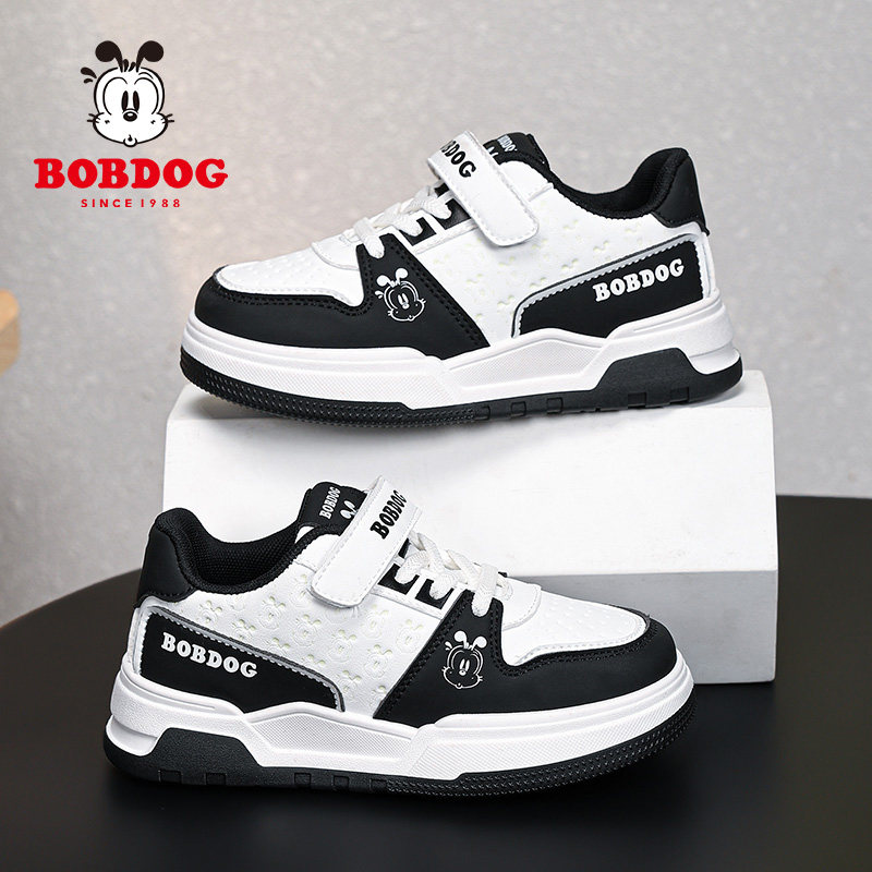 巴布豆秋冬季新款男童板鞋软底防滑皮面防水小男孩学生发光休闲鞋