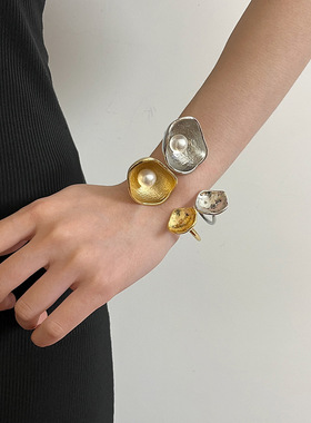 日系CoopKoop欧美 ins风金属不规则肌理感荷叶造型珍珠手镯小众