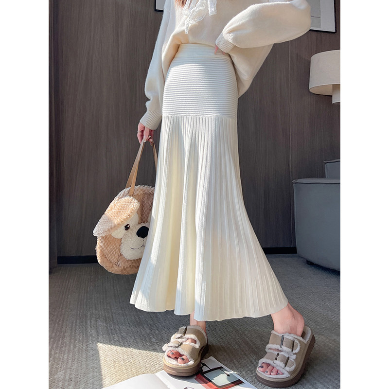 白色针织半身裙女秋冬2025新款高腰垂感显瘦中长款a字鱼尾包臀裙