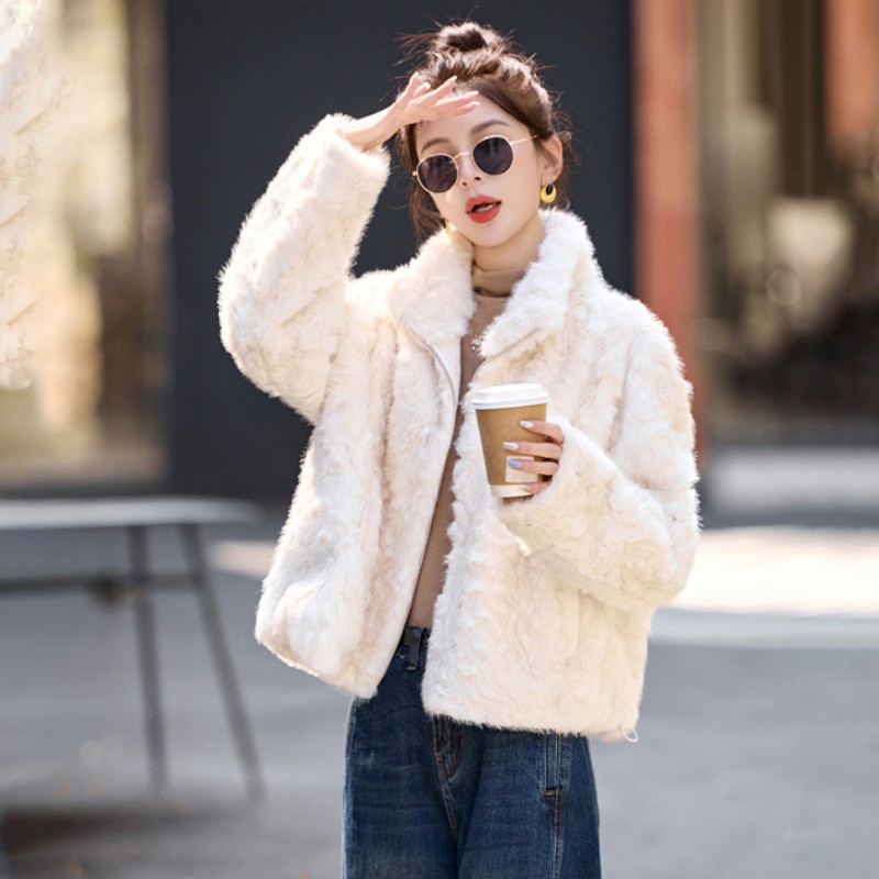 立领羊羔毛短外套女2025冬新款显瘦气质短款加厚仿皮草毛毛上衣