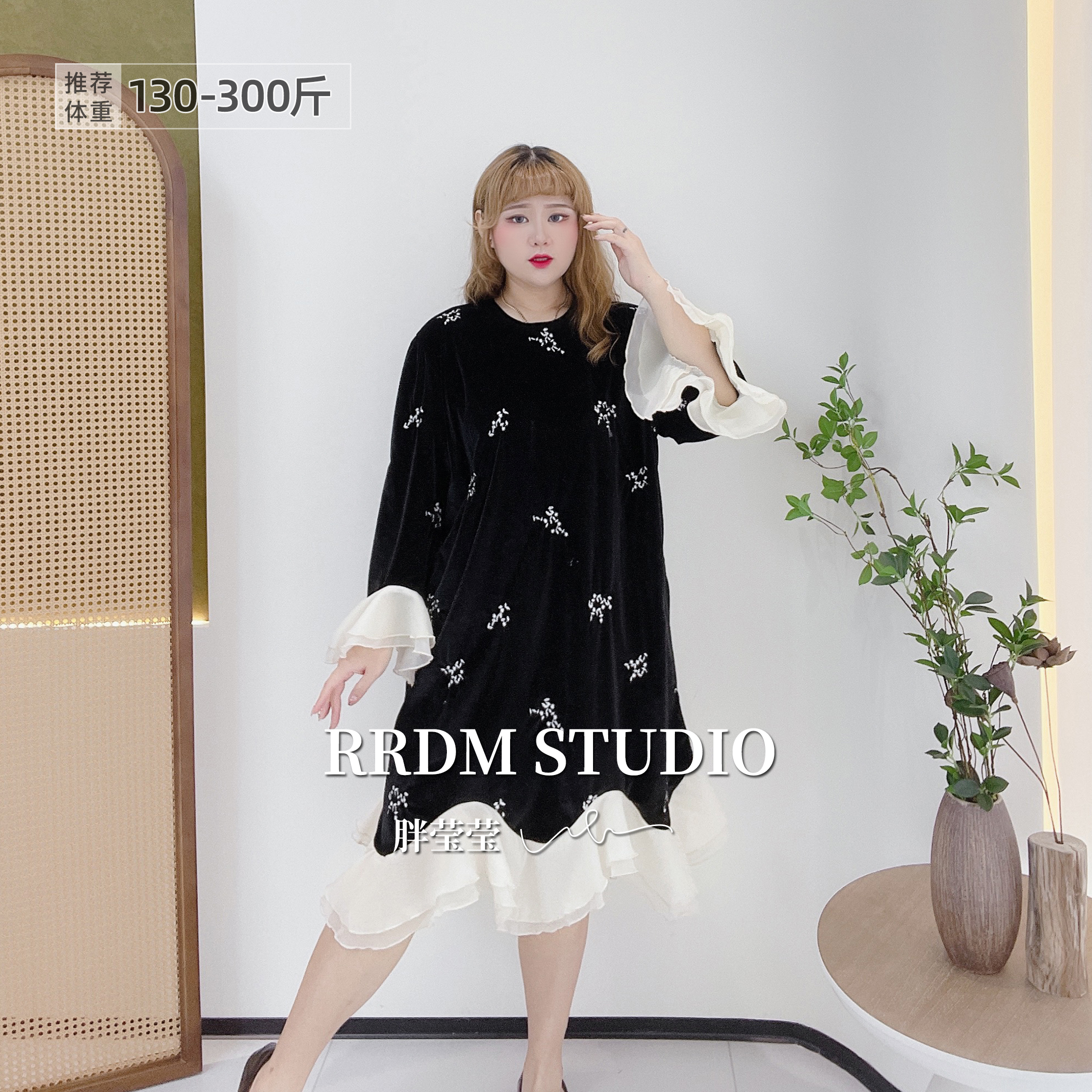 黑色赫本风刺绣网纱丝绒长裙