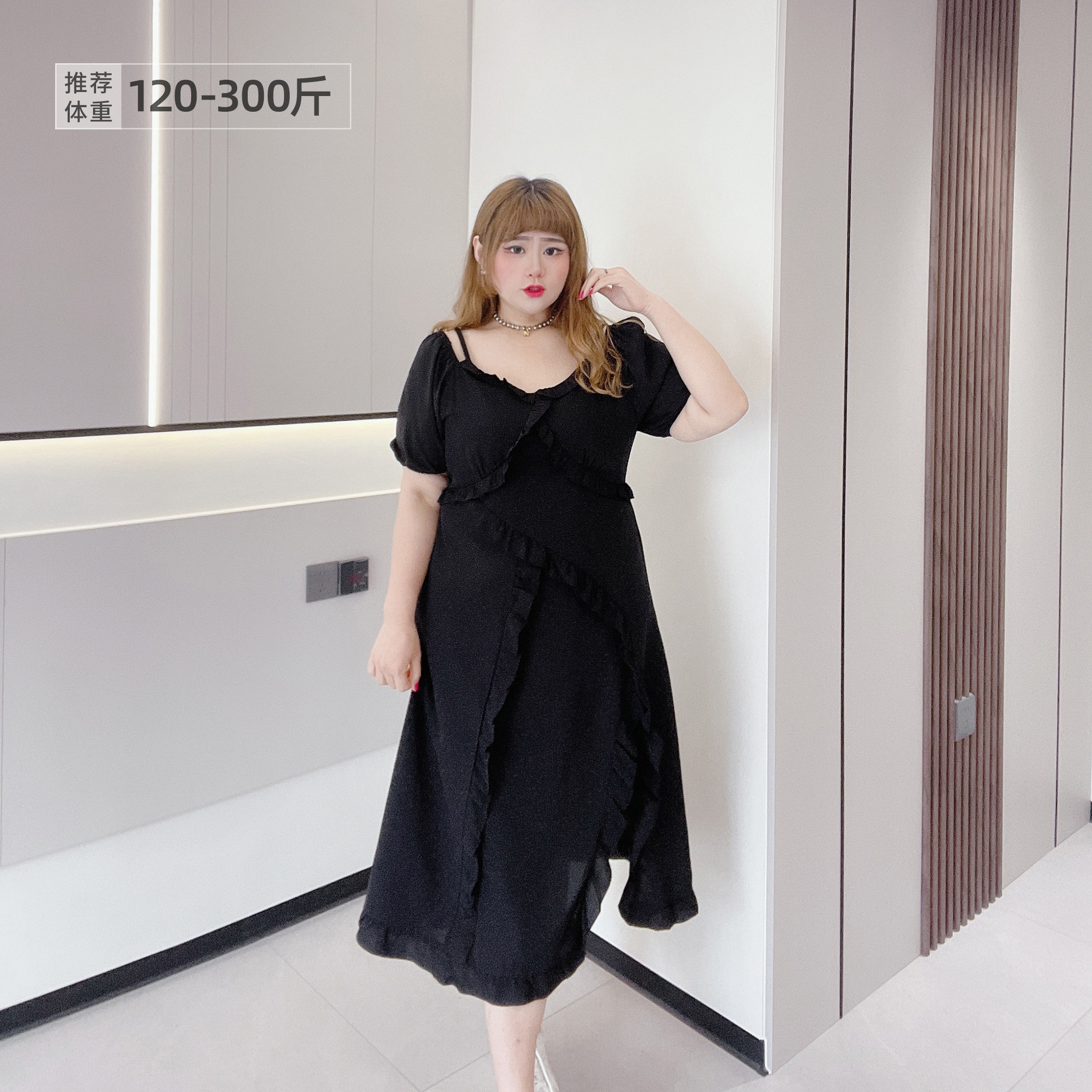 300斤胖莹莹特大码女装胖m荷叶边开叉黑色性感通勤显瘦长款连衣裙,女装/女士精品,大码连衣裙,淘宝优惠券,粉丝福利购,淘宝优惠卷