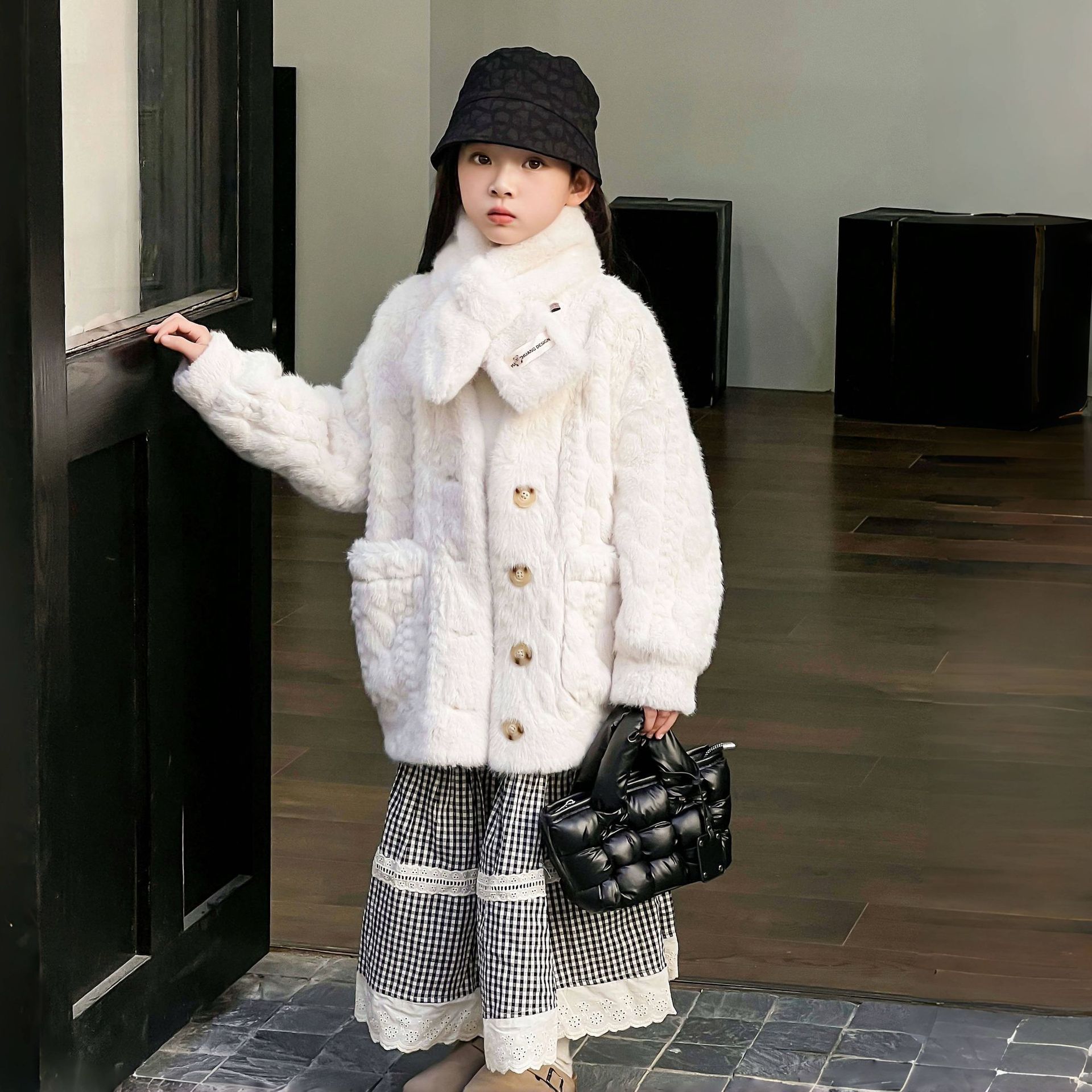 2025新款儿童开衫皮草外套女童韩系围脖仿水貂金貂绒皮毛一体大衣
