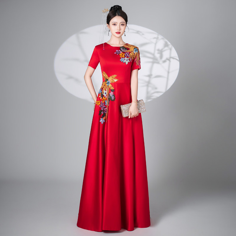 诗贝茉2025新款高端宴会主持人刺绣晚礼服红色结婚礼服裙鱼尾演出