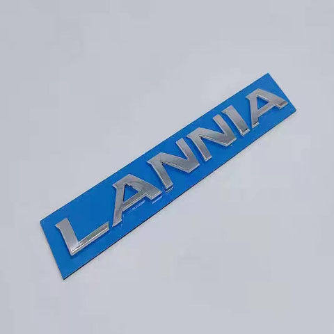 适用尼桑新蓝鸟车标 lanna英文字母后备箱标志蓝鸟东风日产车标贴