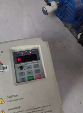议价变频器2.2KW，DZB300B002.2L4A，成色如