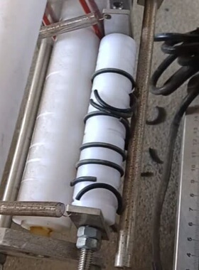议价工业级高频电感，型号260uH，工作电流300mA。外观成色