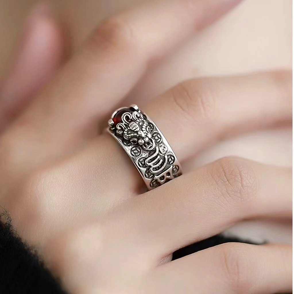 红财神貔貅戒指男女心经转运开口指环百搭时尚复古红宝石六字真言