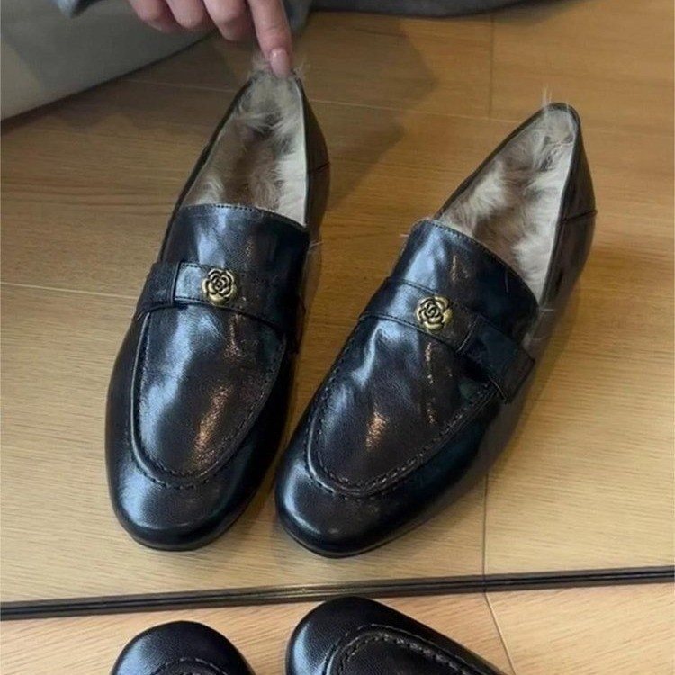 新款乐福鞋女山茶花小皮鞋单鞋保暖小众毛毛鞋加绒一脚蹬韩版秋冬