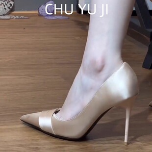 通勤女鞋初遇季尖头气质风浅色通勤浅口单鞋女细跟简约时尚温柔