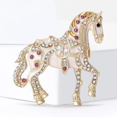 复古骏马胸针男女本命年百搭礼物