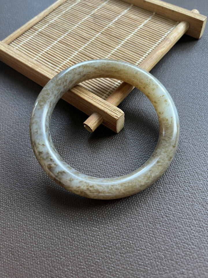 【陈酿】和田玉手镯俄料糖白玉圆条手镯糖料水草花桂花糕复古镯子