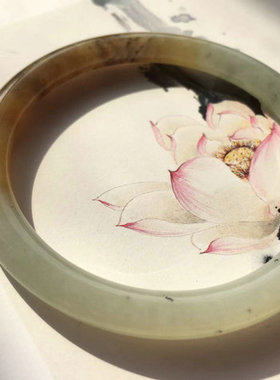 天然和田玉且末糖楼兰三色带青花圆条手镯放漏款