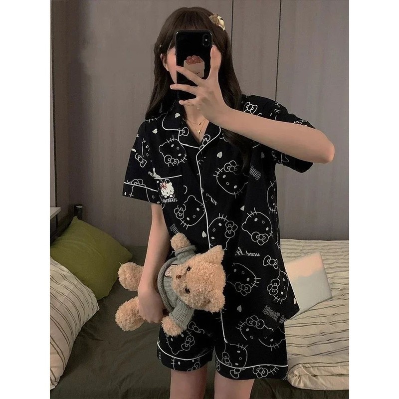 this 2-piece Hello Kitty pajamas set comfort两件装凯蒂猫睡衣