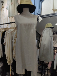 实体店同款2025夏季新款女装时尚气质百搭宽松舒适连衣裙