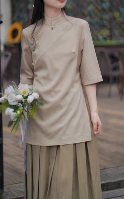 夏季新中式小众设计感轻薄舒适侧开叉慵懒风五分袖上衣旗袍式外套