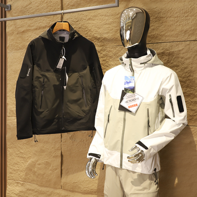 连帽春秋款标准防水夹克