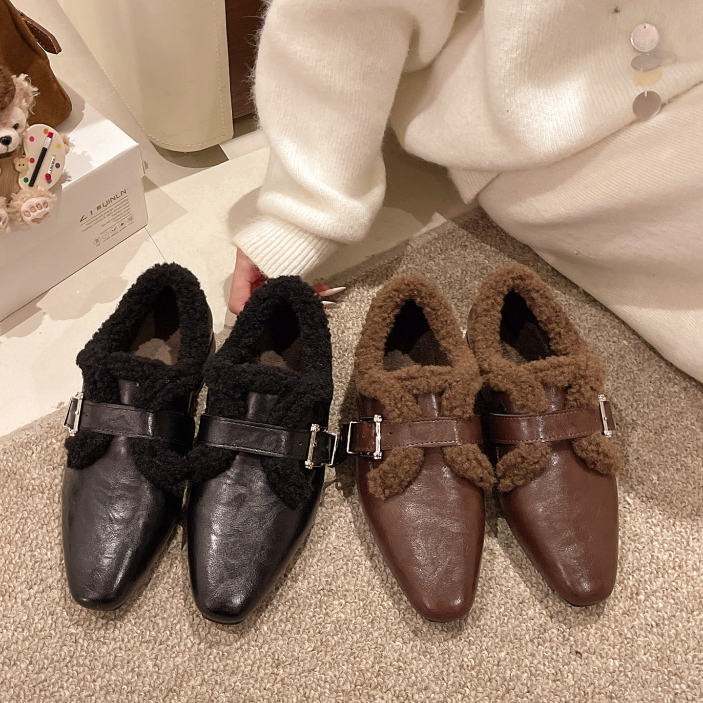 英伦风加绒女士乐福鞋新款秋冬粗跟方头保暖毛毛鞋皮带扣浅口单鞋