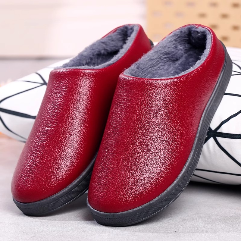 新款棉拖鞋女皮面冬季加绒保暖耐脏厚底防滑居家室内休闲妈妈棉鞋