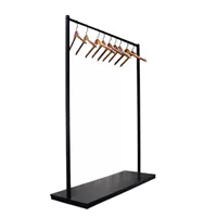 Высота 1,6 метра, длина 1 метр, включая черные деревянные доски.