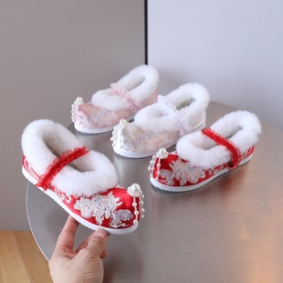 2024新款冬季女童汉服鞋古风古装绣花鞋公主表演平底儿童加绒棉鞋