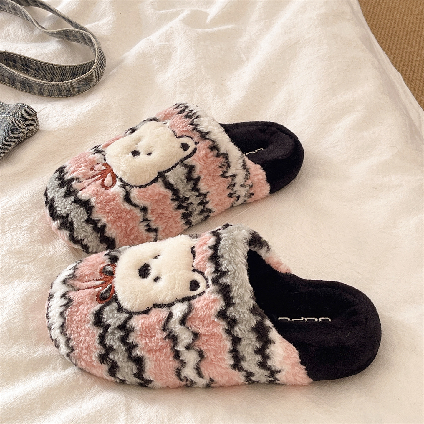 可爱小狗软底保暖毛毛拖鞋