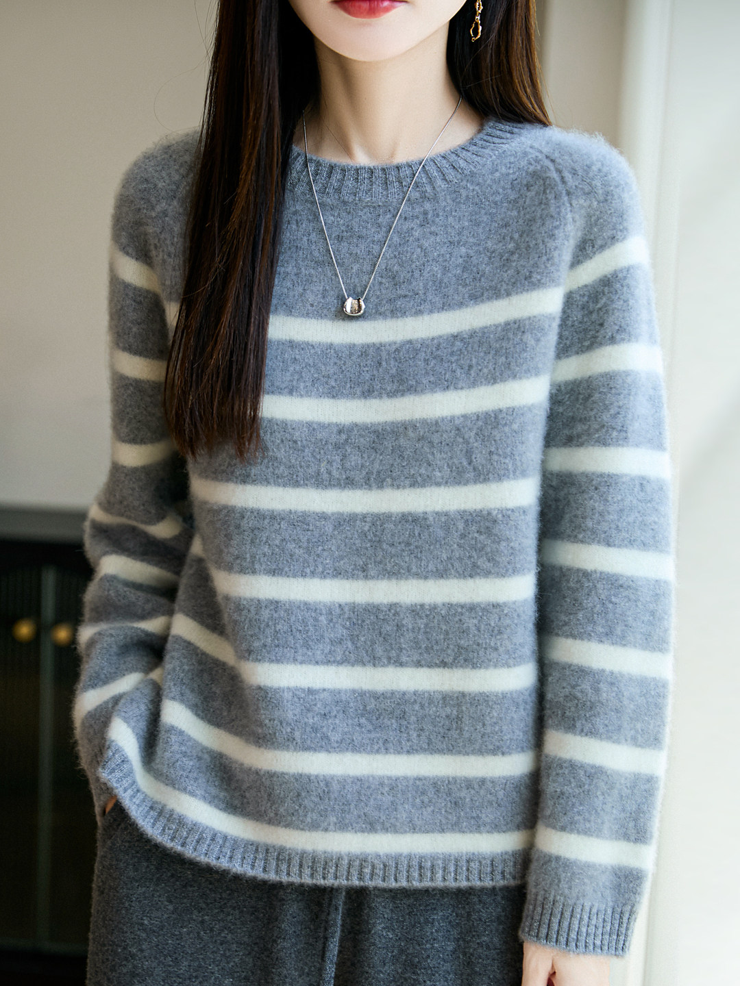 2025新款秋冬%纯羊毛衫女圆领条纹针织打底衫宽松拼色毛衣外套