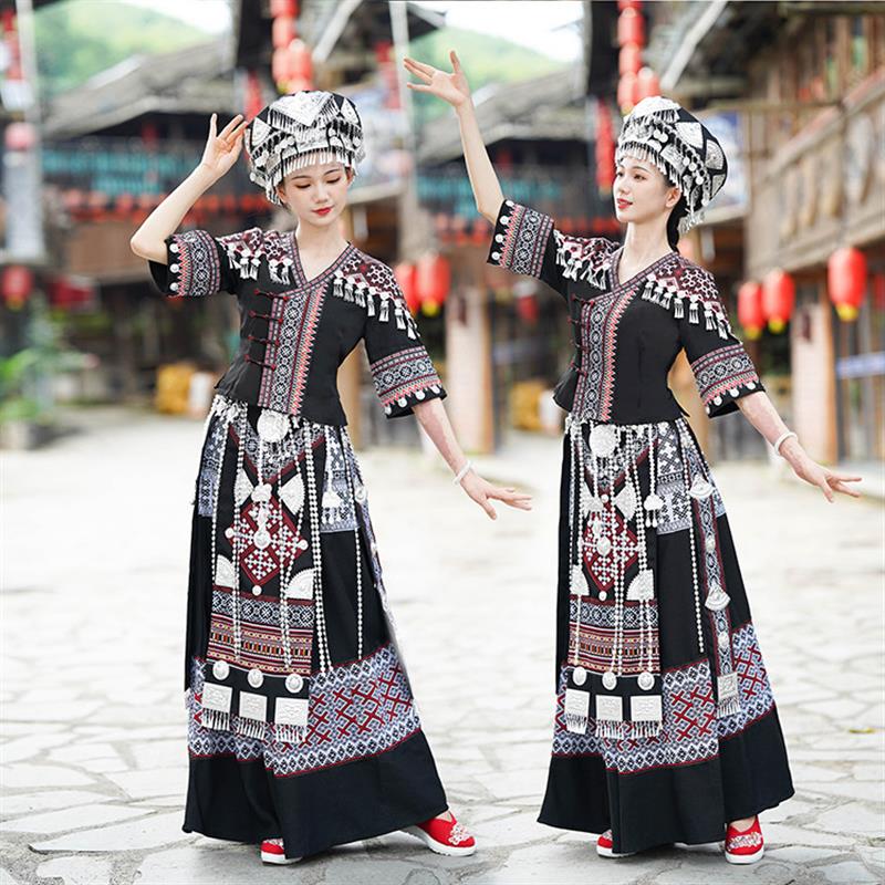 新款贵州苗寨成人女苗疆旅拍苗族服装演出云南侗族少数民族服饰