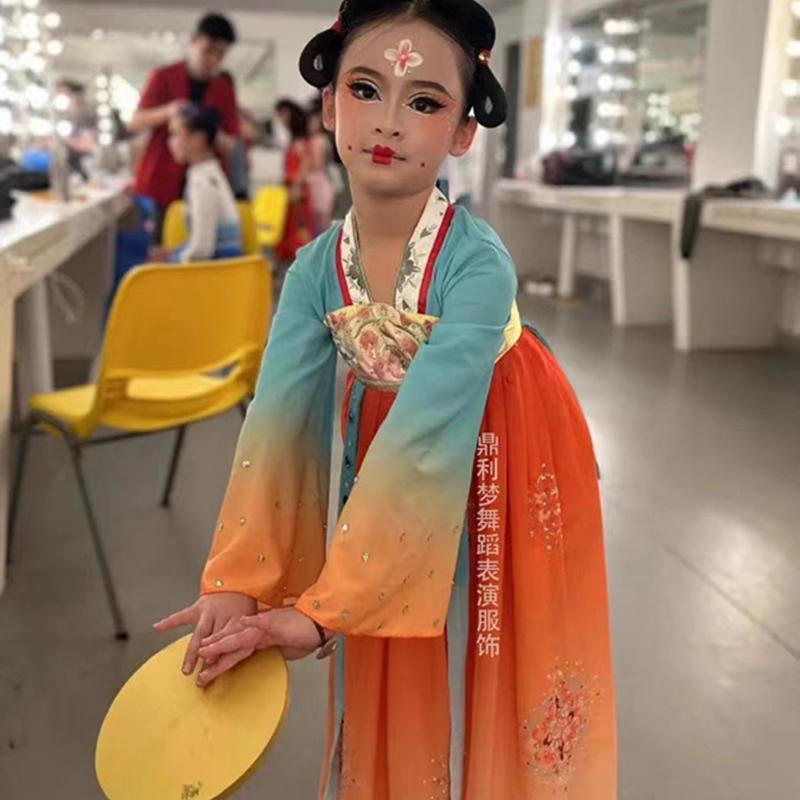 新款儿童汉服执镜佣表演服女童汉服襦裙执镜俑演出服中国风民族舞