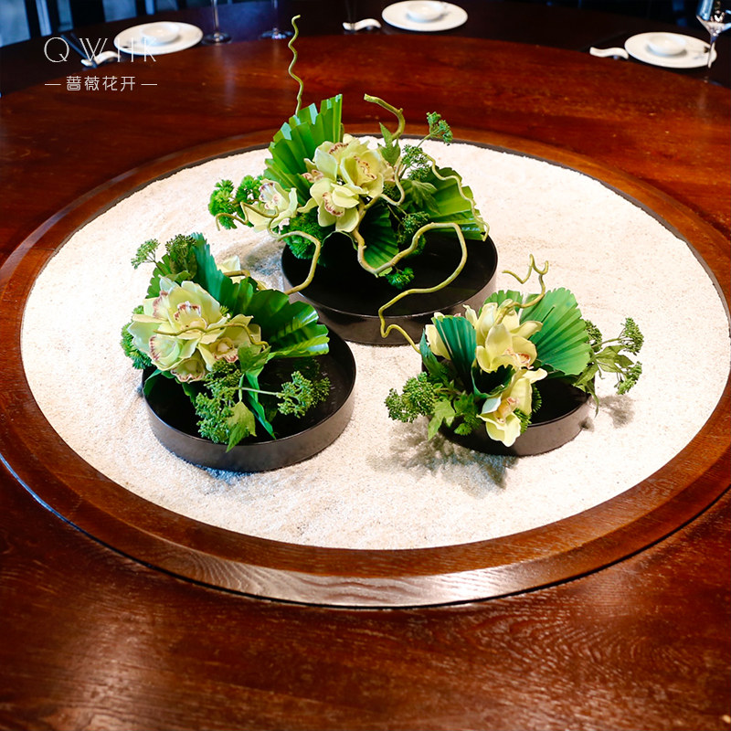 中式高端酒店圆桌中间餐桌仿真花