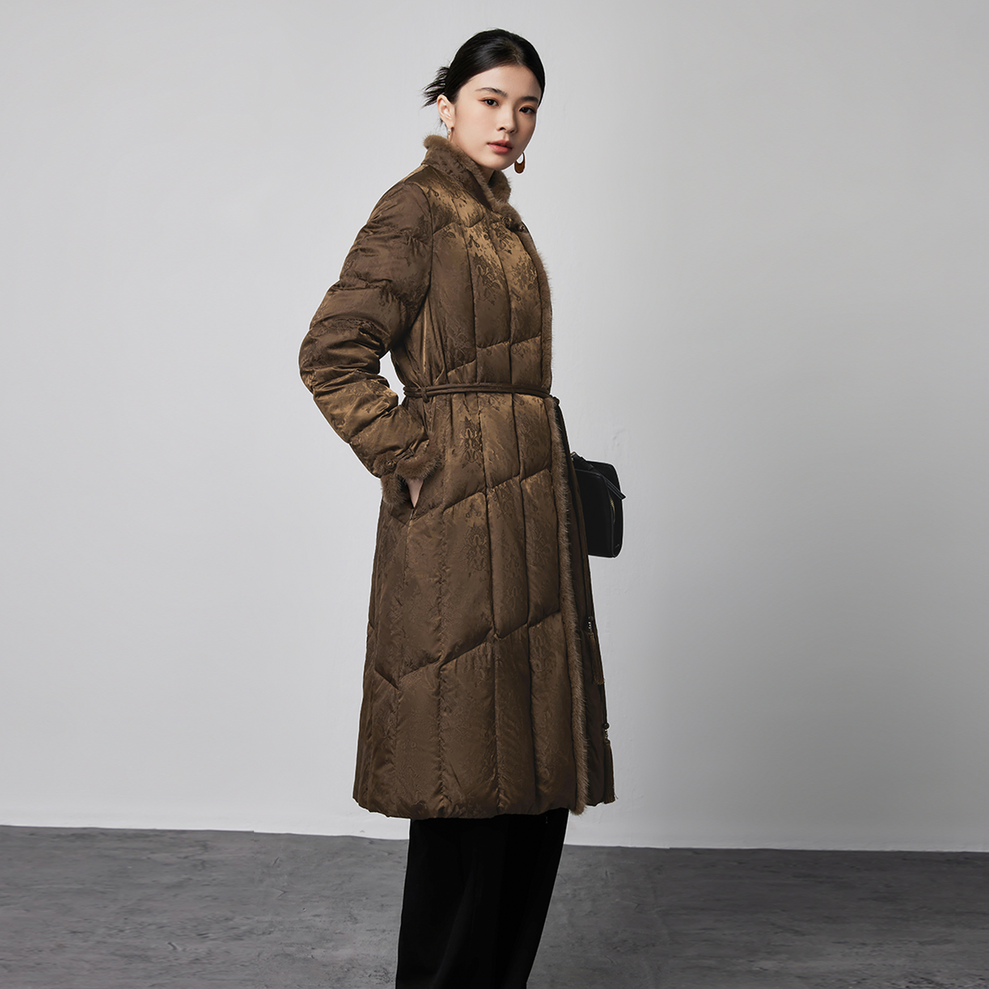 格媞2025新款国风羽绒服女中长款