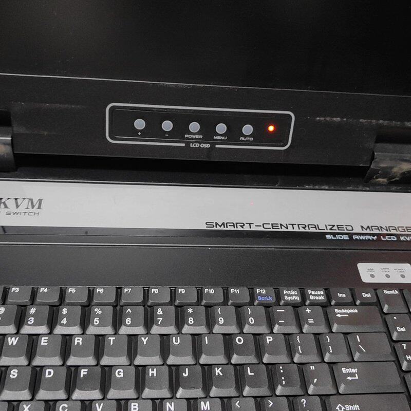议价LCD KVM切换器 带键盘鼠标 KVM-1701 液晶