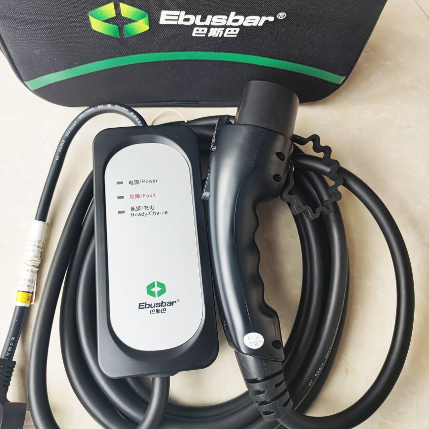 江铃e100众泰e200华泰e160充电器枪北汽长安巴斯巴充电枪线