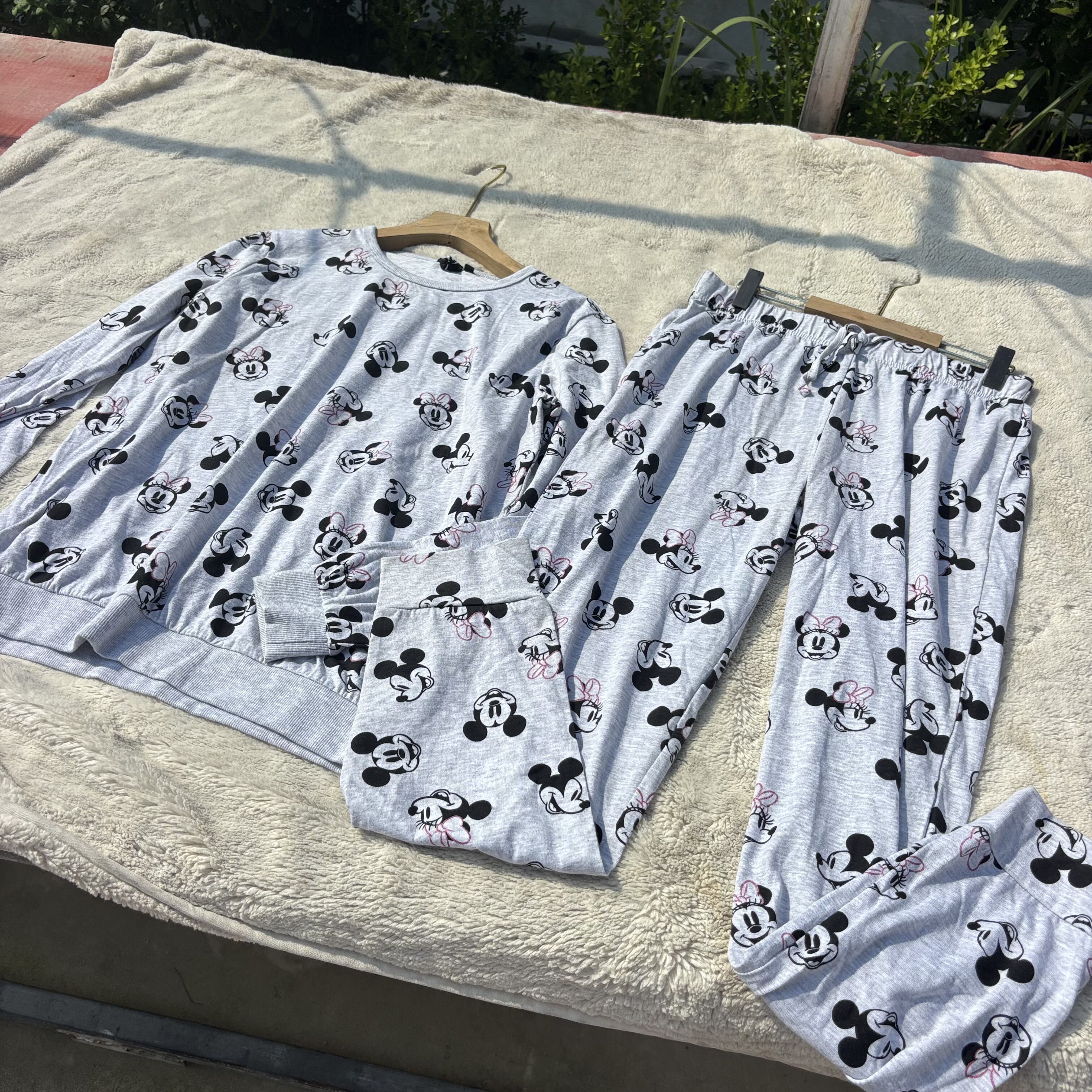 好穿!外贸欧单女士卡通印花家居服套装长袖T恤抽绳卫裤长裤2件套