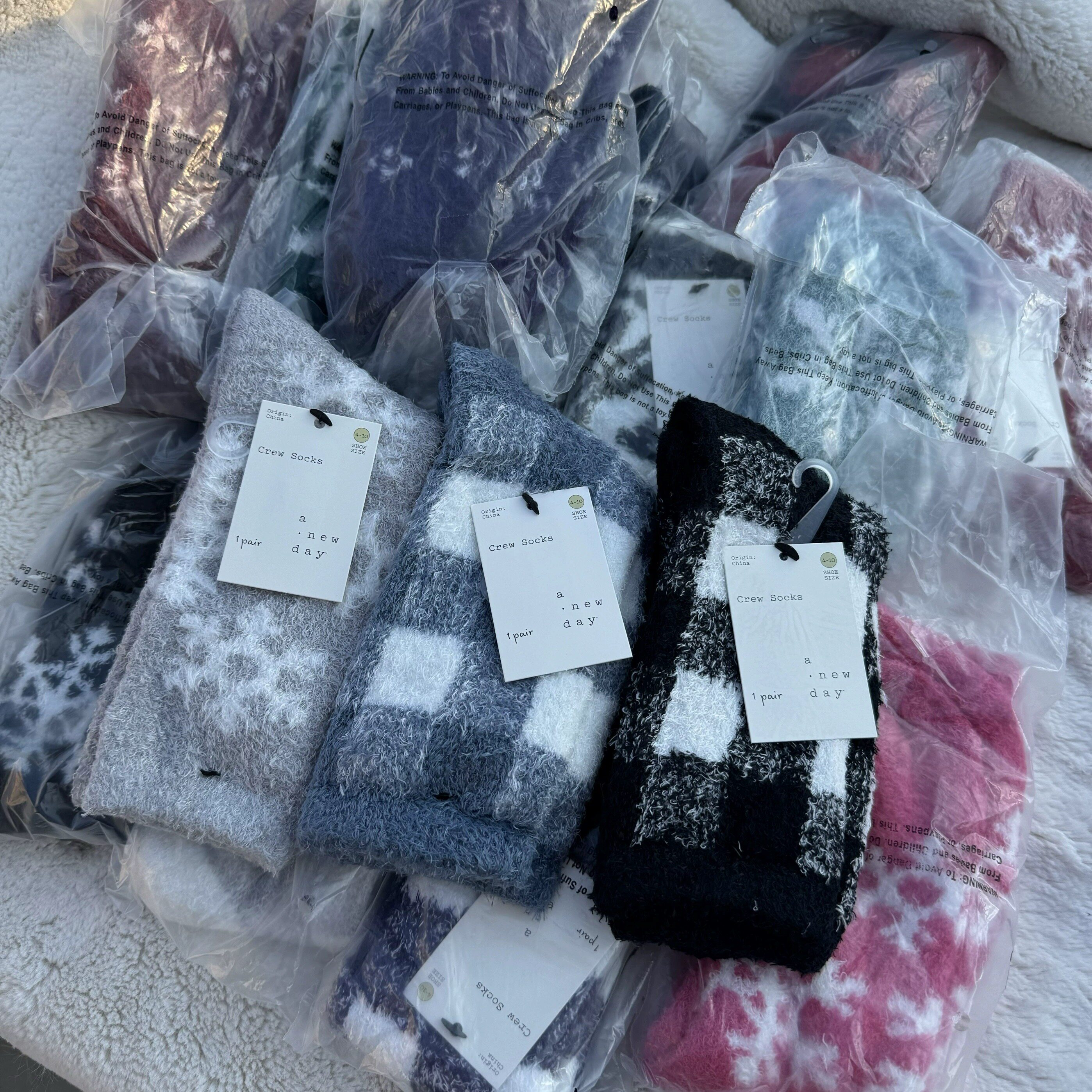 北欧风外贸女秋冬款羽纱绒保暖中筒袜子格子雪花水貂绒睡眠月子袜