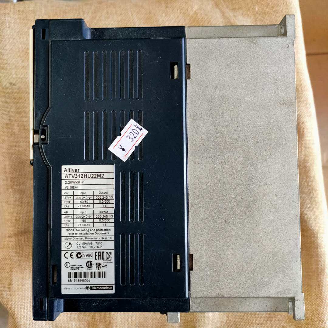 议价施耐德变频器312hu22m2 2.2kw 3hp 220v实物图现货包好